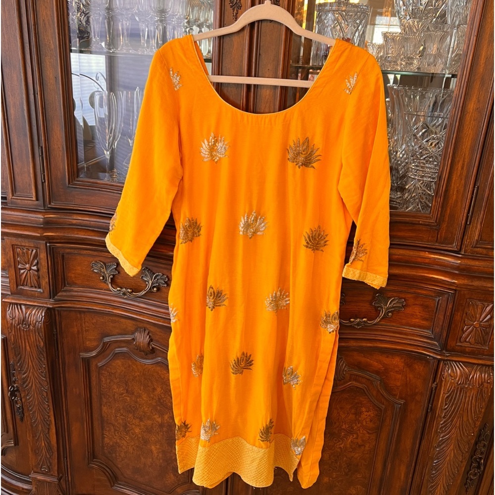 Traditional Indian Sari Tunic in Marigold Yellow ptp21.5,L40,Hip22,shoulder16.5
